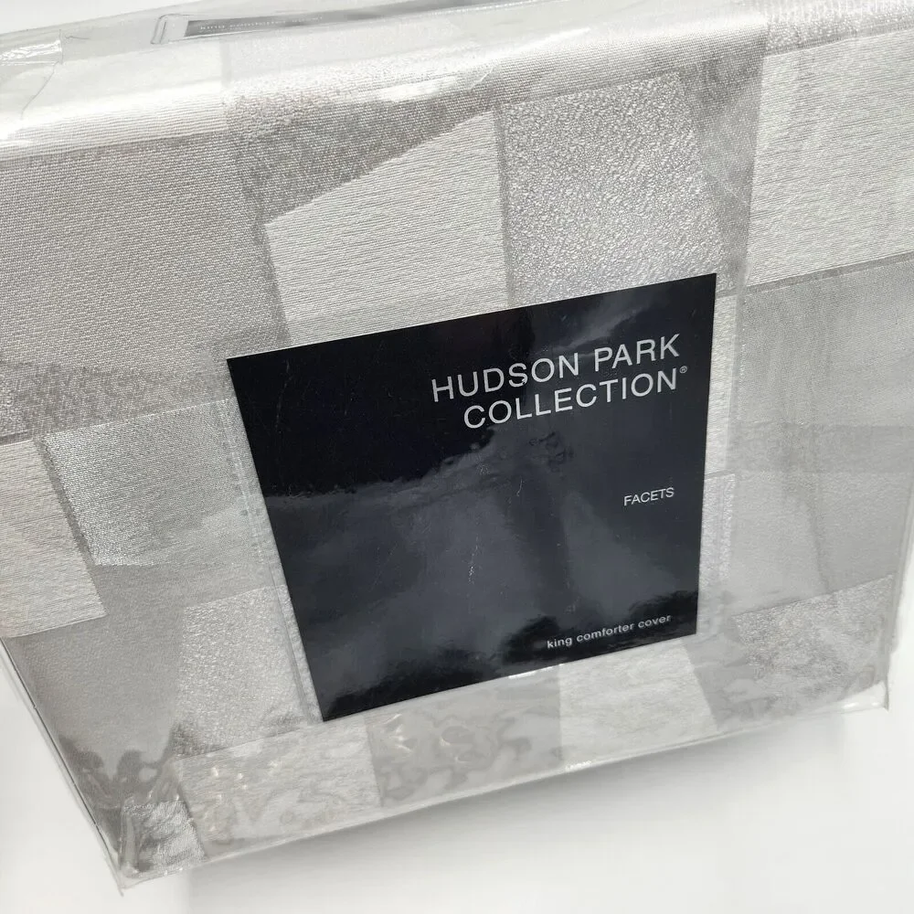 Hudson Park Light Gray Collection Facets Luxury Bedding Duvet Cover King Size